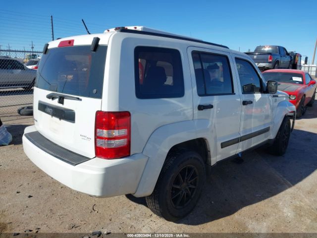 Jeep Liberty Sport Image 3