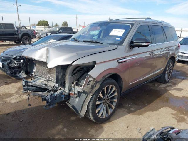 Lincoln Navigator Reserve Image 9