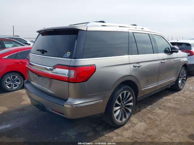 Lincoln Navigator Reserve Image 16