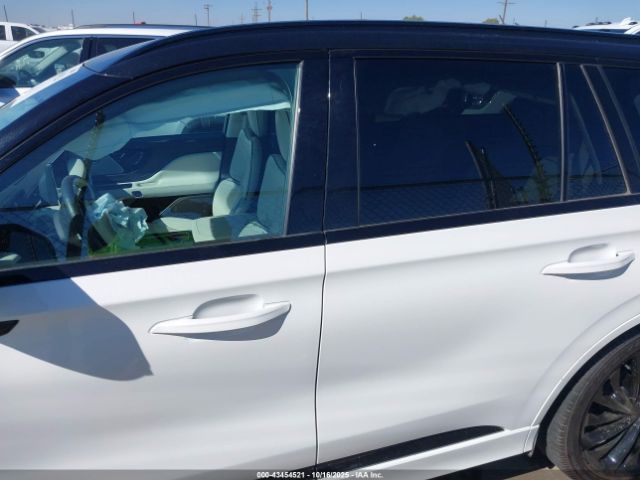 Lincoln Aviator Black Label Image 14