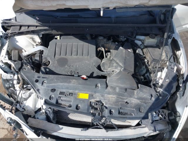 Toyota Highlander Xle V6 Image 12