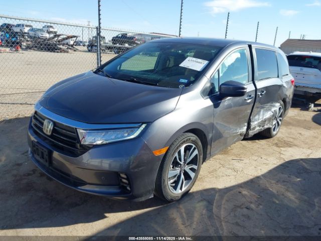 Honda Odyssey Touring Image 6