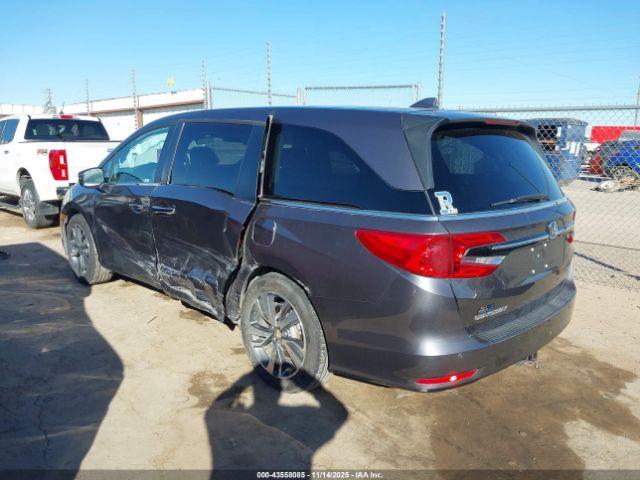 Honda Odyssey Touring Image 5