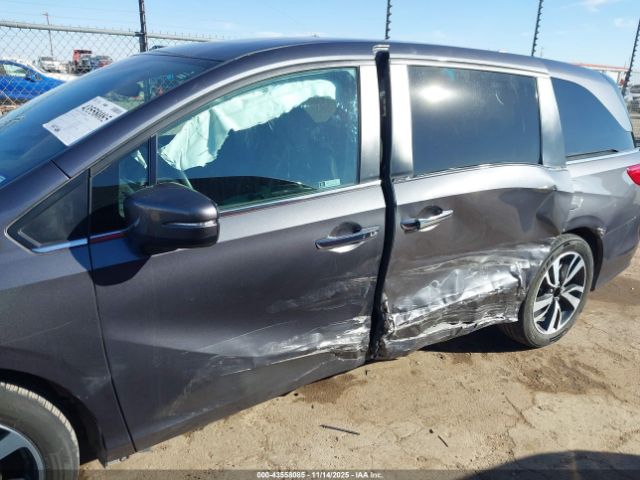 Honda Odyssey Touring Image 10