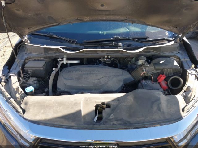 Honda Odyssey Touring Image 11