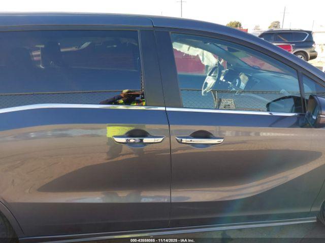 Honda Odyssey Touring Image 15