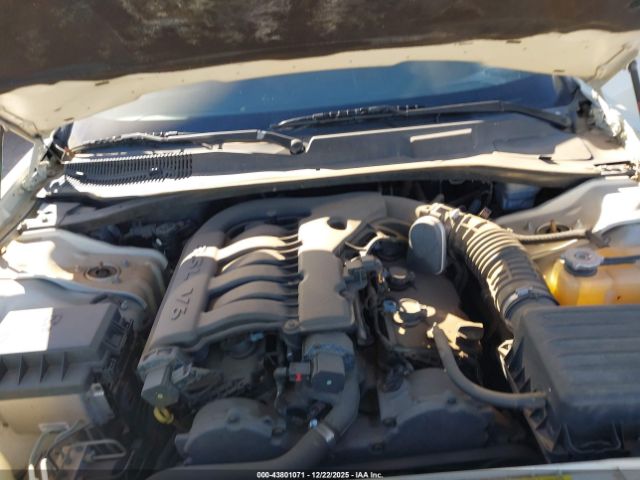 Chrysler 300 Image 11