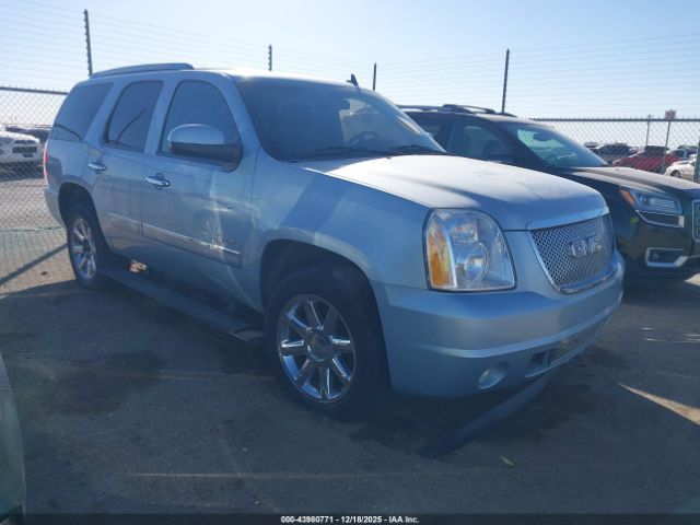 GMC Yukon Denali Image 1