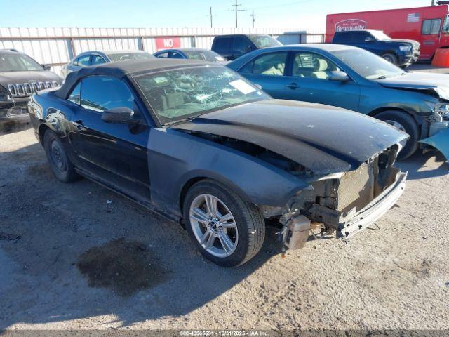  Salvage Ford Mustang