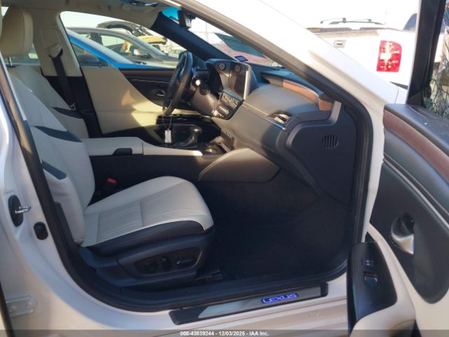 Lexus Es Luxury Image 11