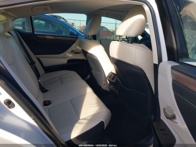 Lexus Es Luxury Image 6