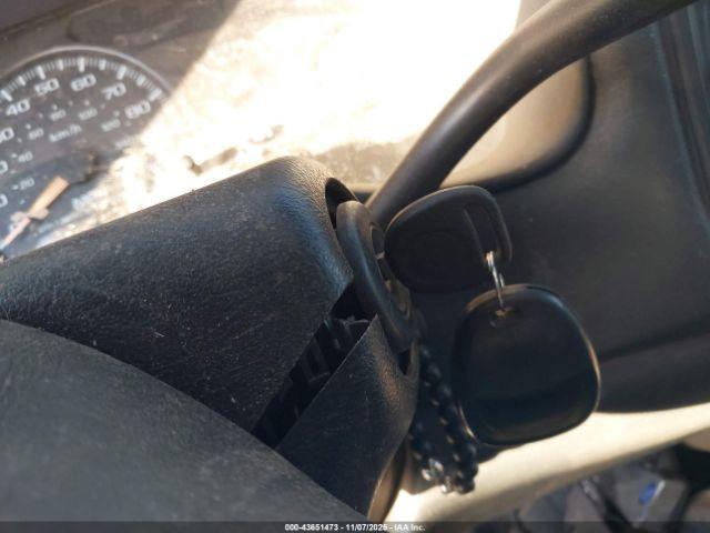 Chevrolet Silverado 1500 Ls Image 10