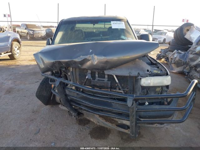 Chevrolet Silverado 1500 Ls Image 9