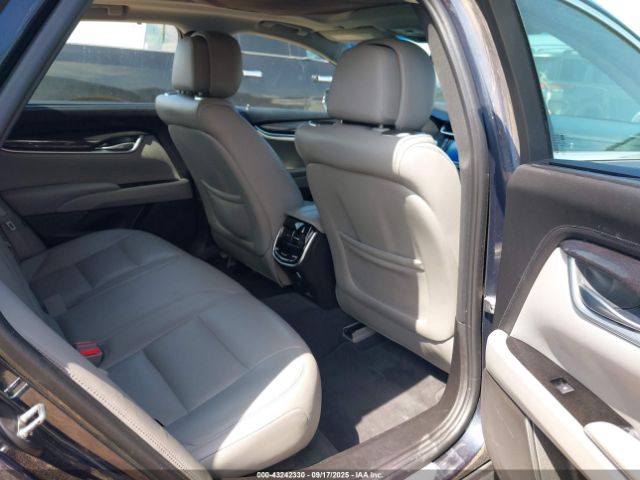 Cadillac XTS Premium Image 13