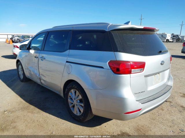 Kia Sedona Lx Image 12