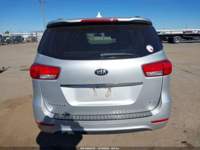 Kia Sedona Lx Image 16