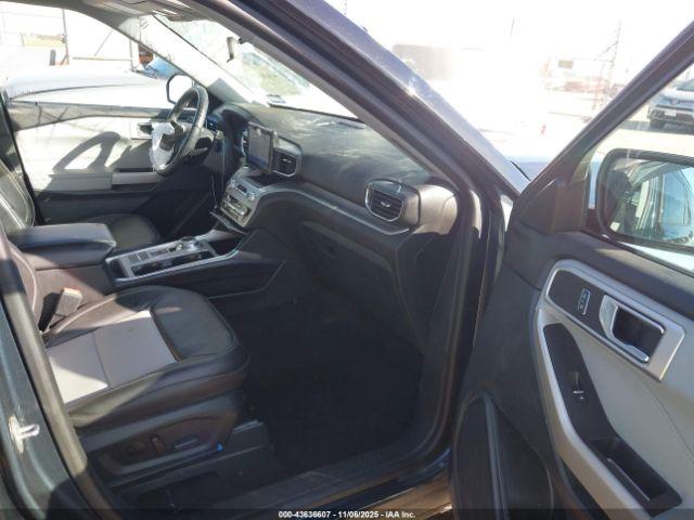 Ford Explorer Xlt Image 5