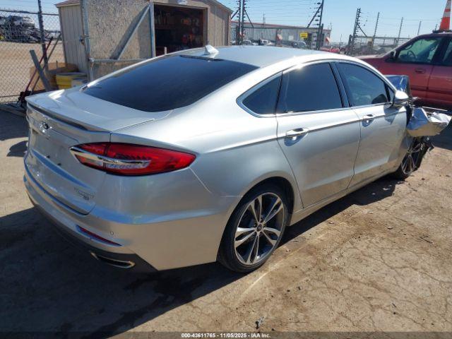 Ford Fusion Titanium Image 4