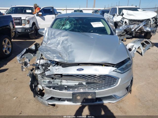 Ford Fusion Titanium Image 8