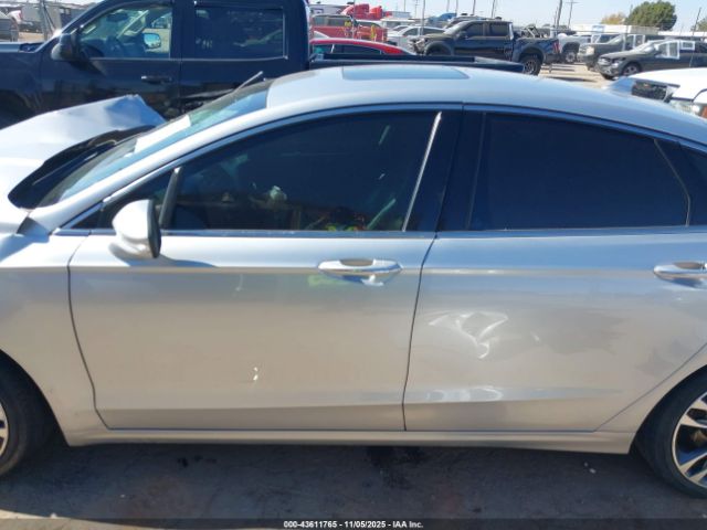 Ford Fusion Titanium Image 15