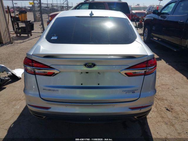 Ford Fusion Titanium Image 10