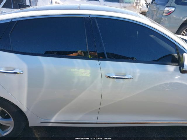 Kia Optima Sx Turbo Image 12