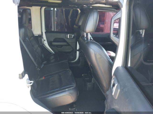 Jeep Wrangler Sahara 4x4 Image 12