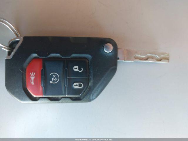 Jeep Wrangler Sahara 4x4 Image 15