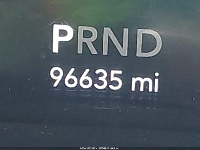 Jeep Wrangler Sahara 4x4 Image 13