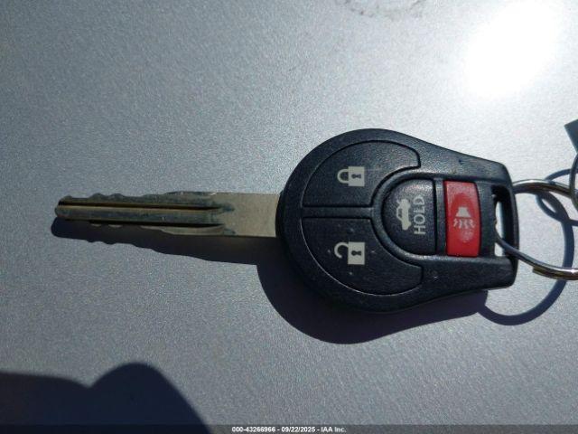 Nissan Versa 1.6 Sv Image 9