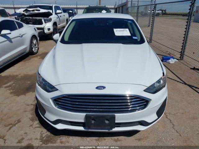 Ford Fusion Se Image 9
