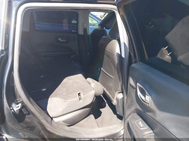 Jeep Compass Altitude Fwd Image 16