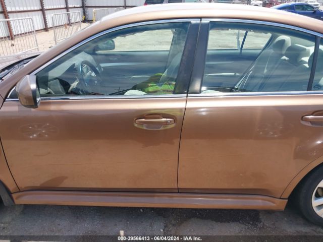 Subaru Legacy 2.5i Premium Image 12