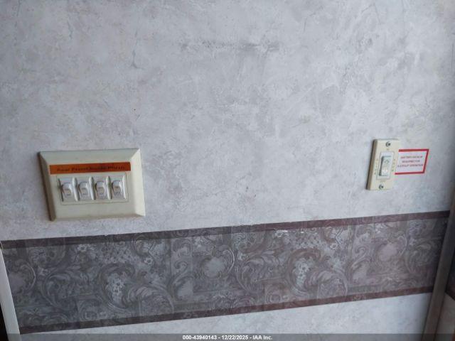 Keystone Cougar 281efs Image 2