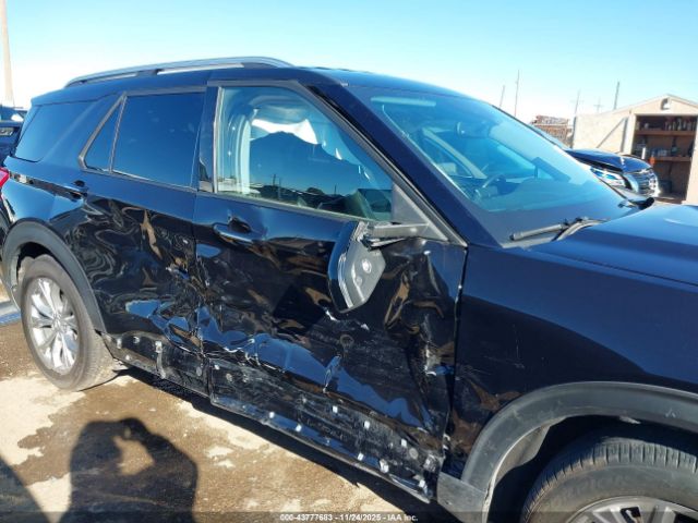 Ford Explorer Limited Image 9