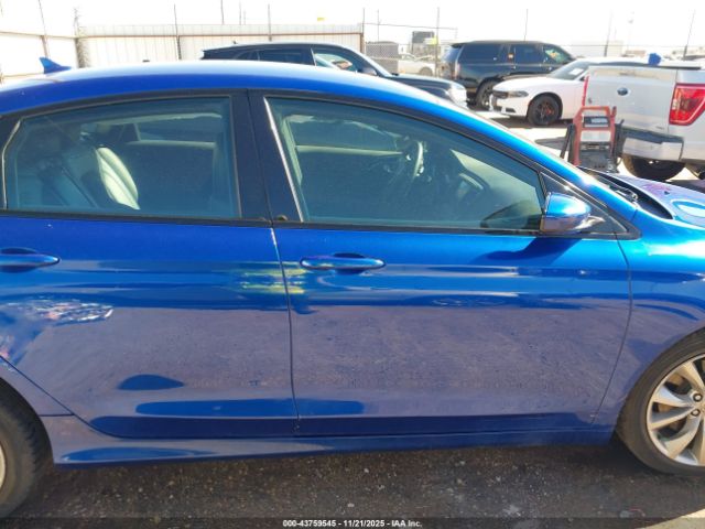 Chrysler 200 S Image 12