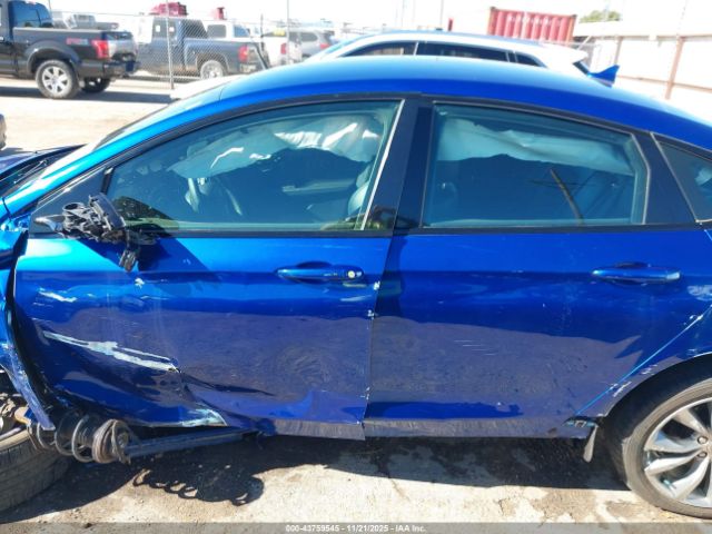 Chrysler 200 S Image 16