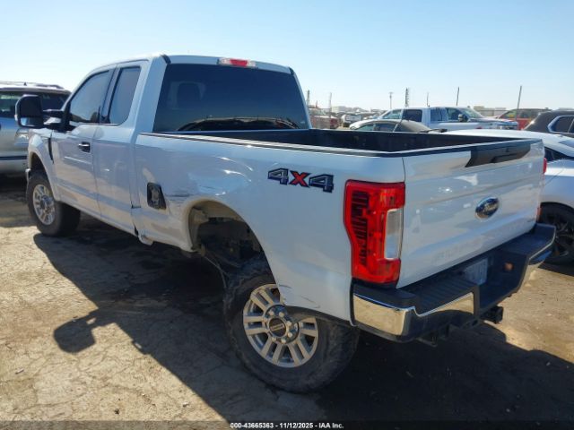 Ford F-250 Xlt Image 12