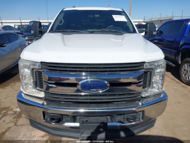 Ford F-250 Xlt Image 8