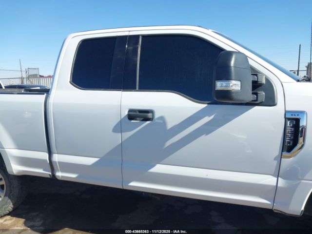 Ford F-250 Xlt Image 14