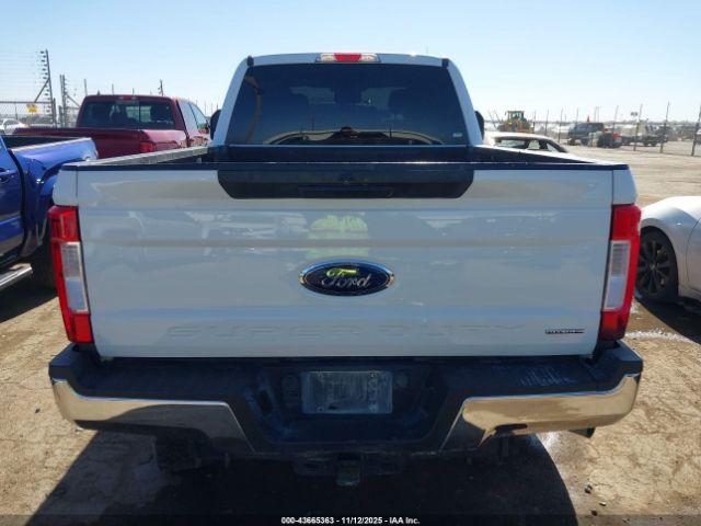 Ford F-250 Xlt Image 15