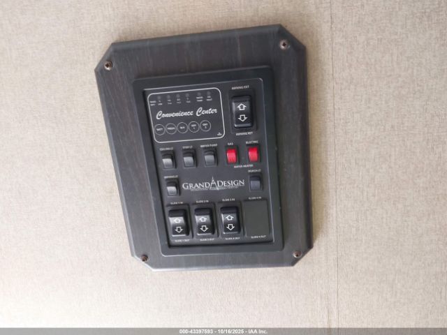 Grand Design Reflection M-31mb Image 10