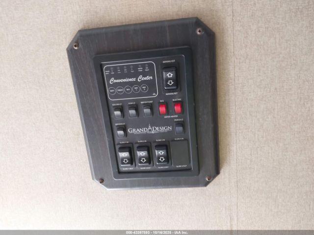 Grand Design Reflection M-31mb Image 10