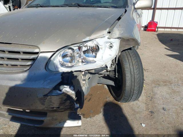 Toyota Corolla Le Image 6