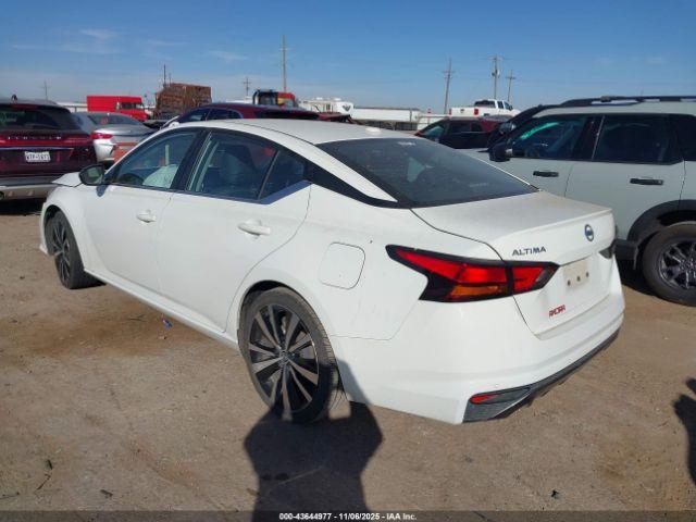 Nissan Altima Sr Fwd Image 9