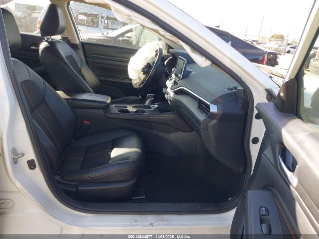 Nissan Altima Sr Fwd Image 4