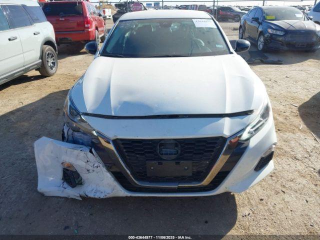 Nissan Altima Sr Fwd Image 11