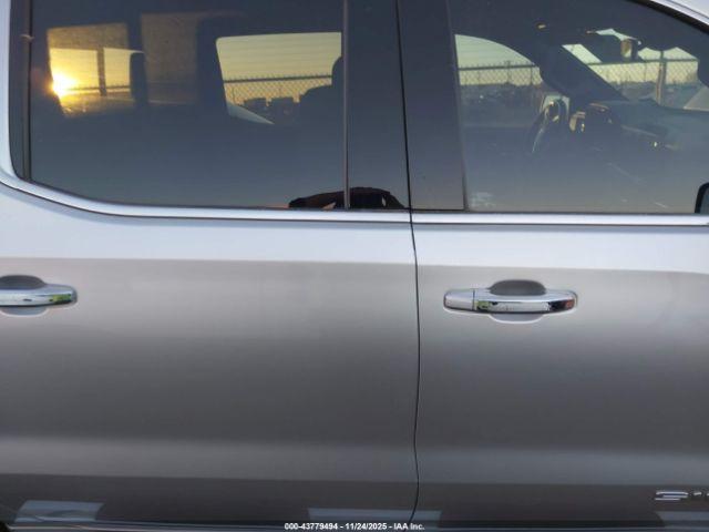 GMC Sierra 1500 2wd  Short Box Slt Image 4