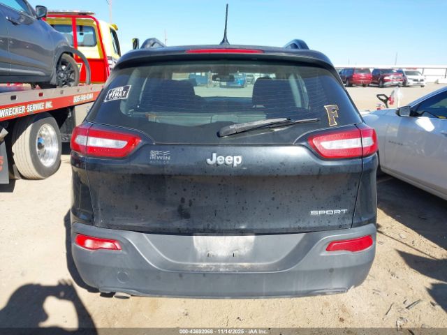 Jeep Cherokee Sport Image 10