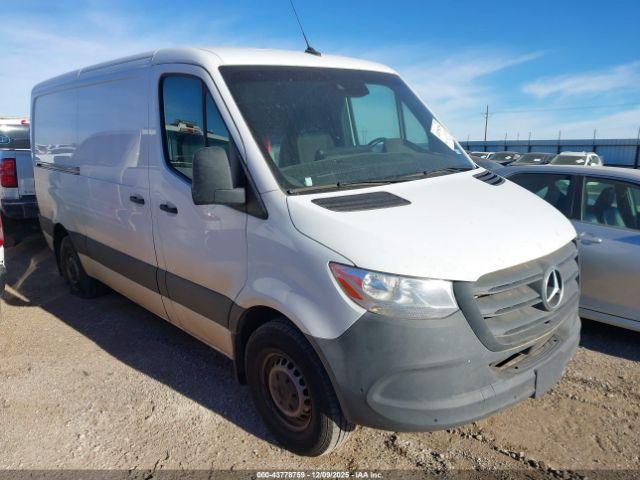  Salvage Mercedes-Benz Sprinter 1500